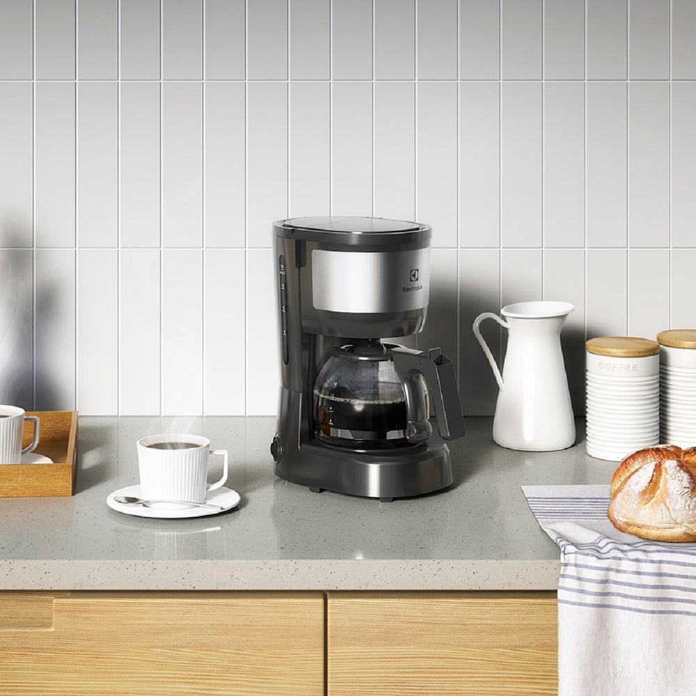 Cafeteira Elétrica Electrolux Efficient ECM10 15 Xícaras Jarra de Vidro